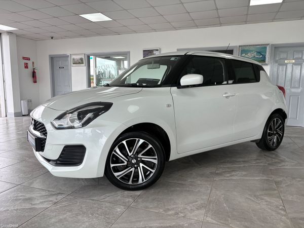 Suzuki Swift Hatchback, Petrol, 2023, White
