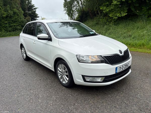 Skoda Rapid Hatchback, Petrol, 2017, White