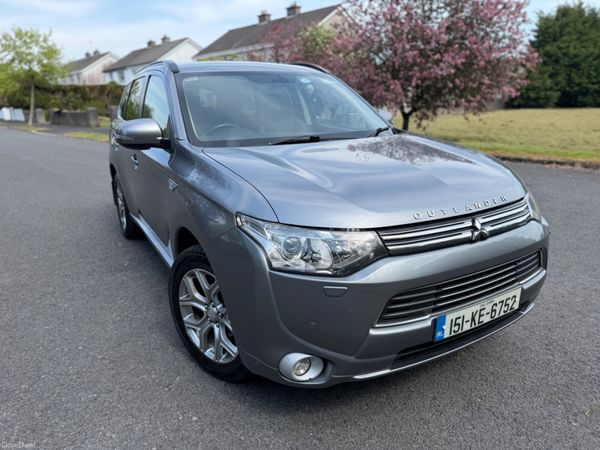Mitsubishi Outlander SUV, Petrol Plug-in Hybrid, 2015, Grey