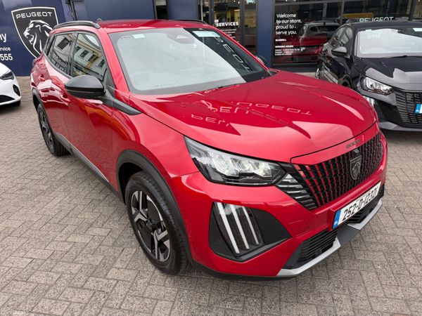 Peugeot 2008 MPV, Petrol, 2025, Red