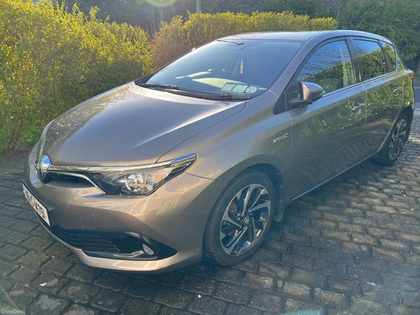 Toyota Auris MPV, Petrol Hybrid, 2016, Bronze