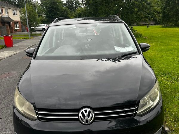 Volkswagen Touran MPV, Petrol, 2011, Black