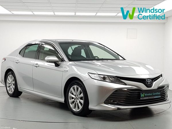 Toyota Camry Saloon, Petrol Hybrid, 2019, Silver