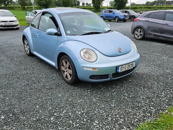 Volkswagen Beetle Hatchback, Petrol, 2007, Blue