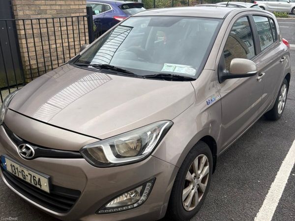 Hyundai i20 Hatchback, Petrol, 2013, Bronze