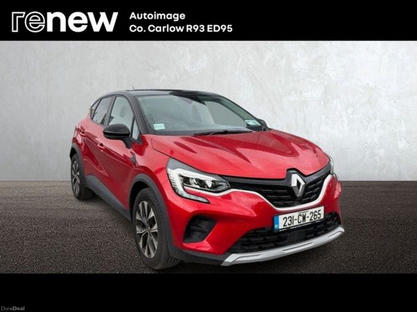 Renault Captur Hatchback, Petrol, 2023, Red