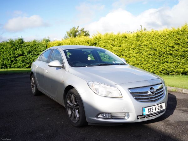 Opel Insignia Saloon, Diesel, 2013, Silver