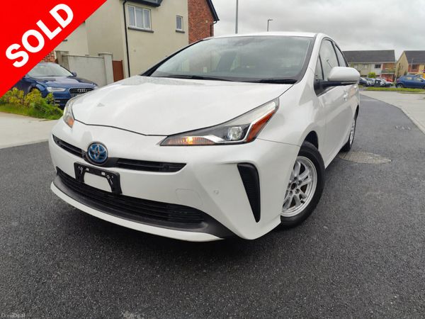 Toyota Prius Hatchback, Petrol Hybrid, 2022, White