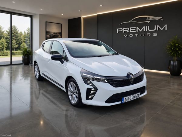 Renault Clio Hatchback, Petrol, 2024, White