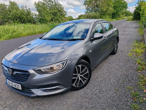 Vauxhall Insignia Hatchback, Diesel, 2018, Grey