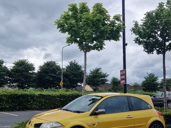 Renault Megane Hatchback, Petrol, 2008, Yellow