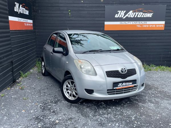 Toyota Yaris Hatchback, Petrol, 2007, Silver