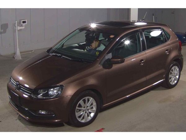 Volkswagen Polo Hatchback, Petrol, 2015, Brown