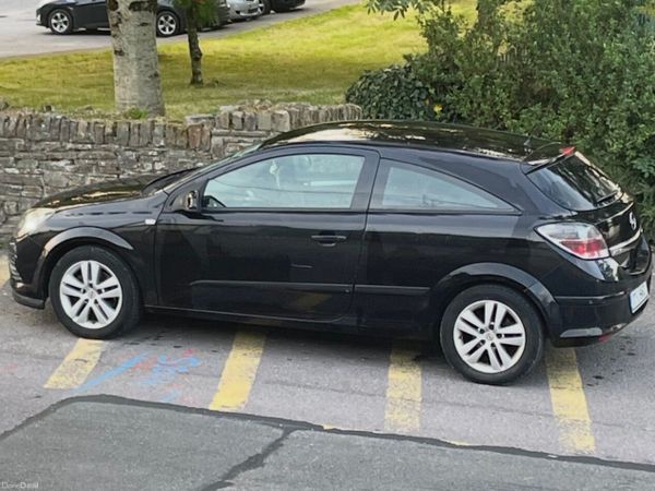 Opel Astra Hatchback, Petrol, 2007, Black