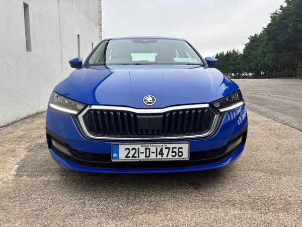Skoda Octavia Saloon, Diesel, 2022, Blue