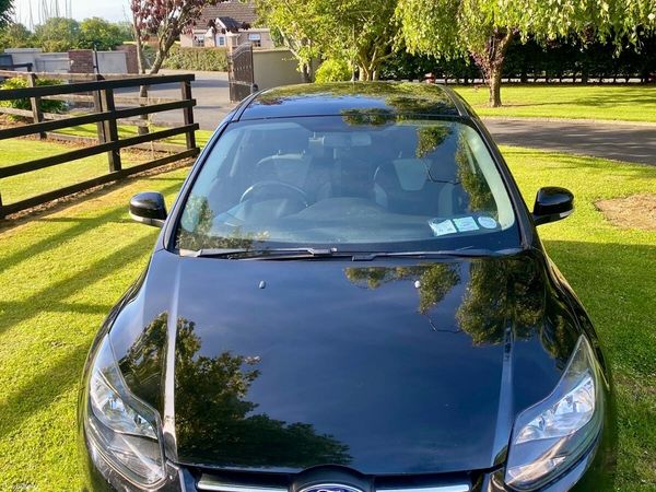 Ford Focus Hatchback, Petrol, 2012, Black