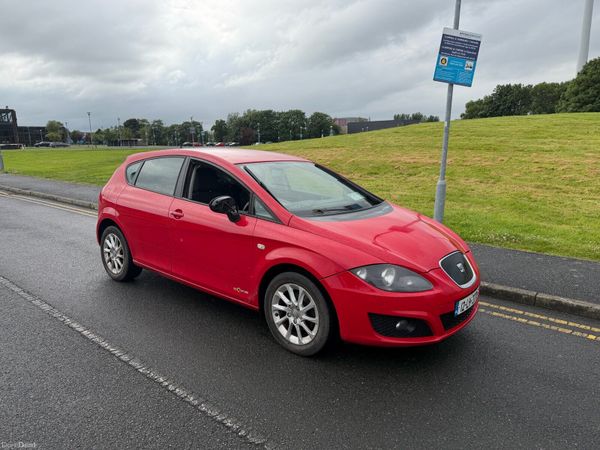 SEAT Leon Hatchback, Diesel, 2012, Red