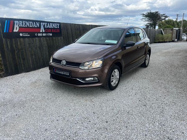 Volkswagen Polo Hatchback, Petrol, 2015, Brown
