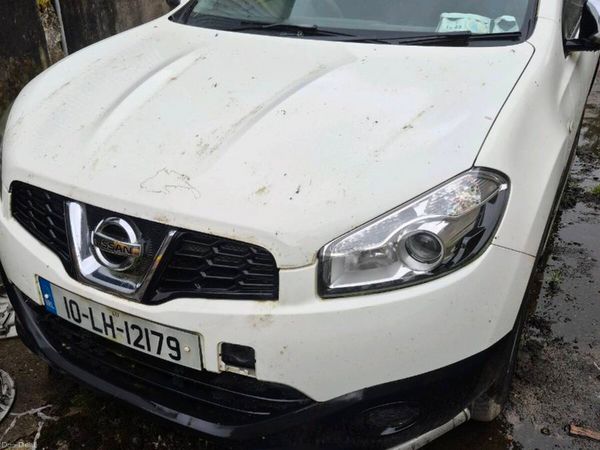 Nissan Qashqai Hatchback, Diesel, 2010, White