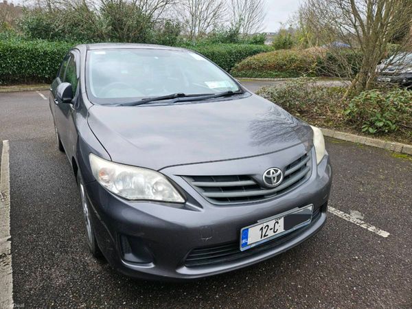 Toyota Corolla Saloon, Petrol, 2012, Grey