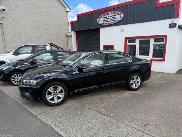 Volkswagen Passat Saloon, Diesel, 2022, Black