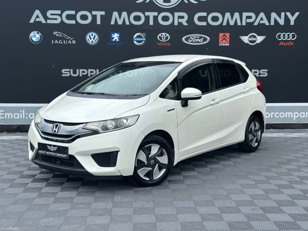 Honda Fit Hatchback, Petrol Hybrid, 2015, White