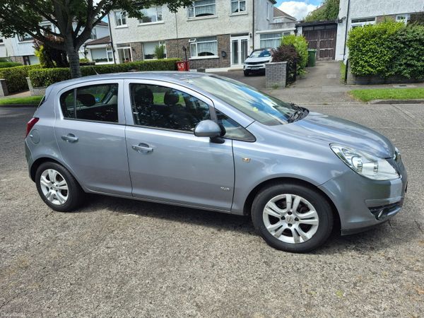 Opel Corsa Hatchback, Petrol, 2010, Silver