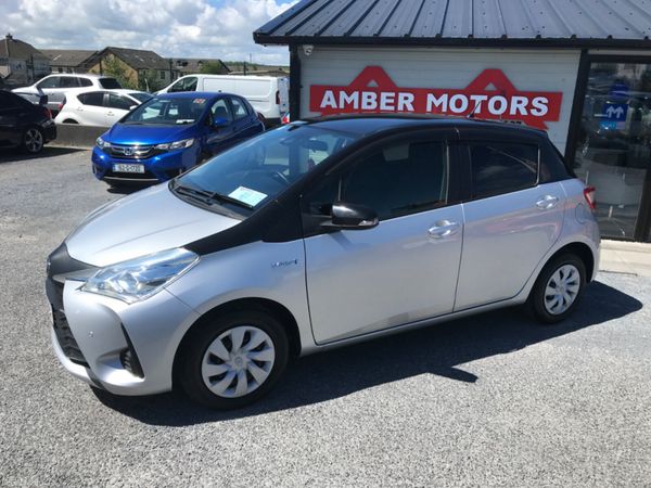 Toyota Vitz Hatchback, Petrol Hybrid, 2018, Silver