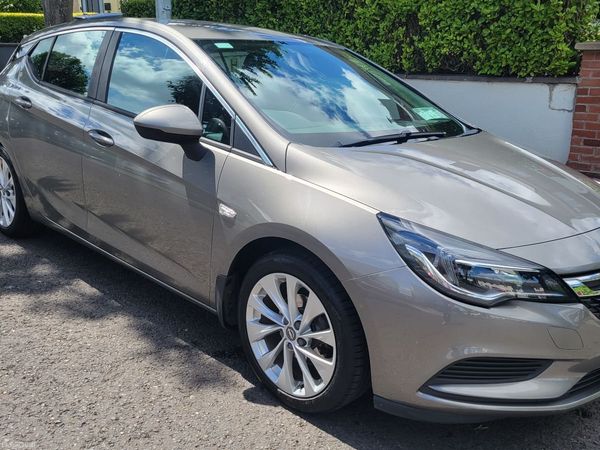 Opel Astra Hatchback, Petrol, 2016, Grey