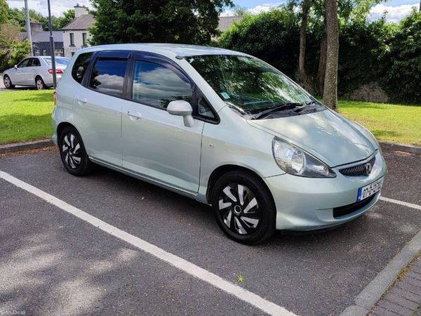 Honda Fit Hatchback, Petrol, 2007, Silver