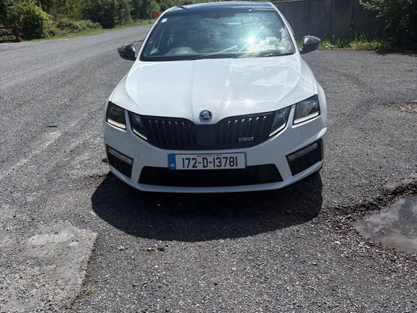 Skoda Octavia Saloon, Diesel, 2017, White