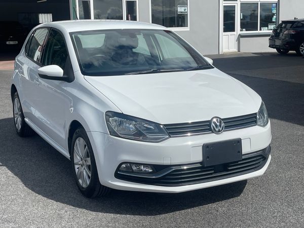 Volkswagen Polo Hatchback, Petrol, 2015, White
