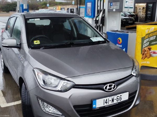 Hyundai i20 Hatchback, Petrol, 2014, Grey