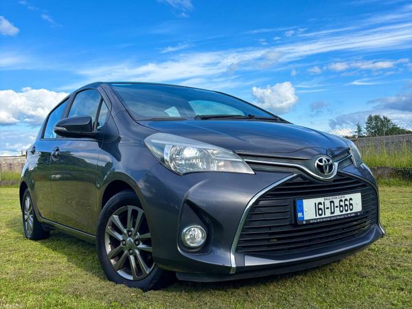 Toyota Yaris Hatchback, Petrol, 2016, Grey