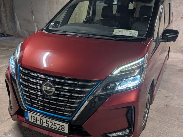 Nissan Serena MPV, Petrol, 2019, Red