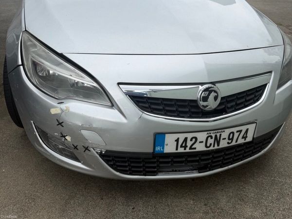 Vauxhall Astra Hatchback, Diesel, 2014, Silver