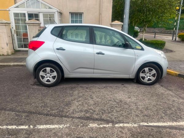 Kia Venga MPV, Diesel, 2011, Silver