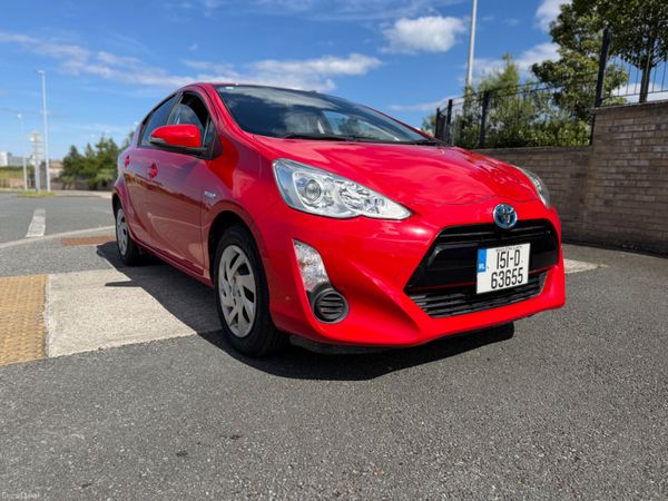 Toyota Aqua Hatchback, Petrol Hybrid, 2015, Red