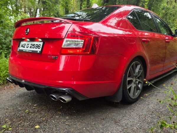 Skoda Octavia Hatchback, Diesel, 2014, Red