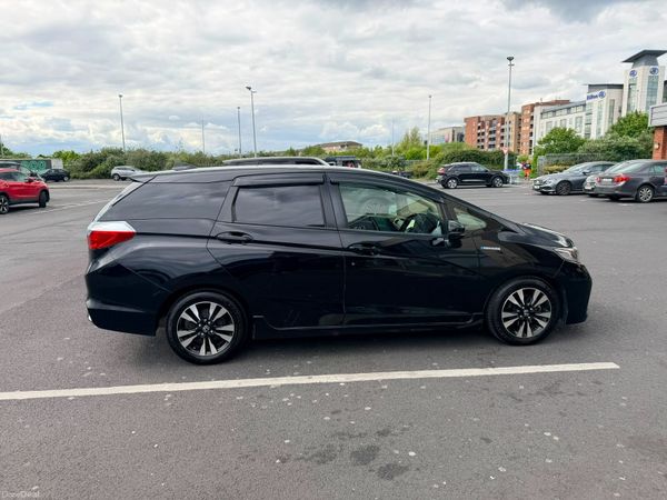 Honda Shuttle MPV, Petrol Hybrid, 2017, Black