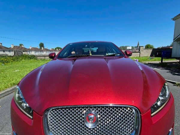 Jaguar XF Saloon, Diesel, 2014, Red