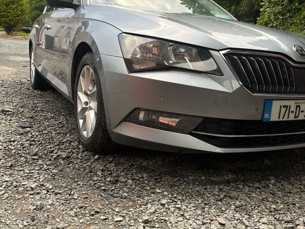 Skoda Superb Hatchback, Diesel, 2017, Grey
