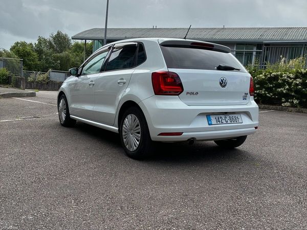 Volkswagen Polo Hatchback, Petrol, 2014, White