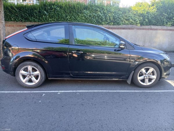 Ford Focus Hatchback, Petrol, 2008, Black