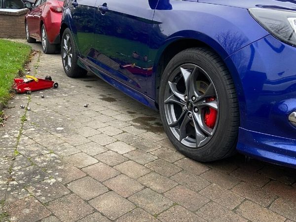 Ford Focus Hatchback, Diesel, 2014, Blue