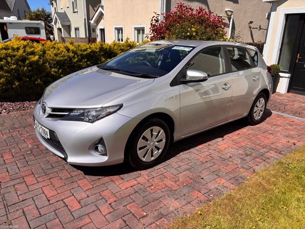 Toyota Auris MPV, Petrol, 2014, Silver