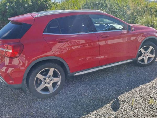 Mercedes-Benz GLA SUV, Diesel, 2015, Red