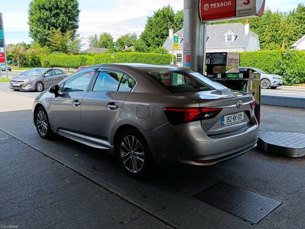 Toyota Avensis Saloon, Diesel, 2015, Bronze