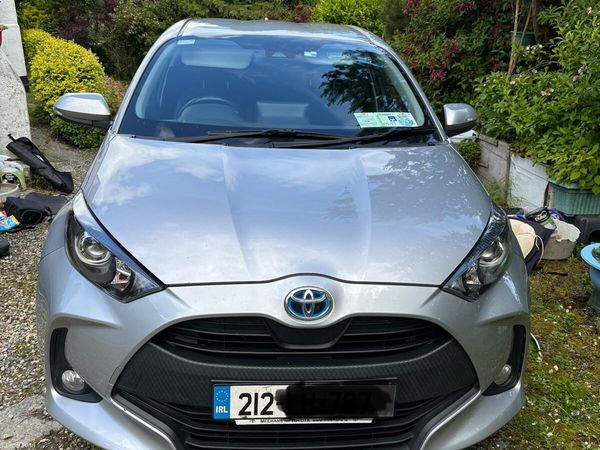 Toyota Yaris Hatchback, Petrol Hybrid, 2021, Grey