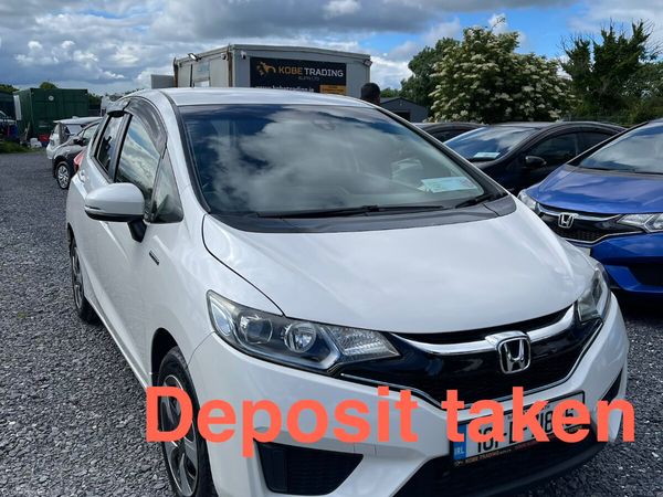 Honda Fit Hatchback, Petrol Hybrid, 2016, White
